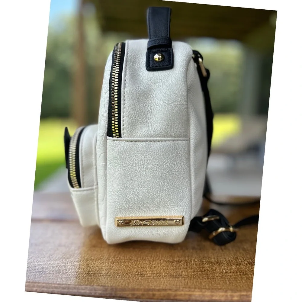 Betsey Johnson brand betsey